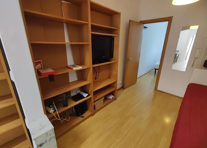 T1 Penha De Franca Com Patio *