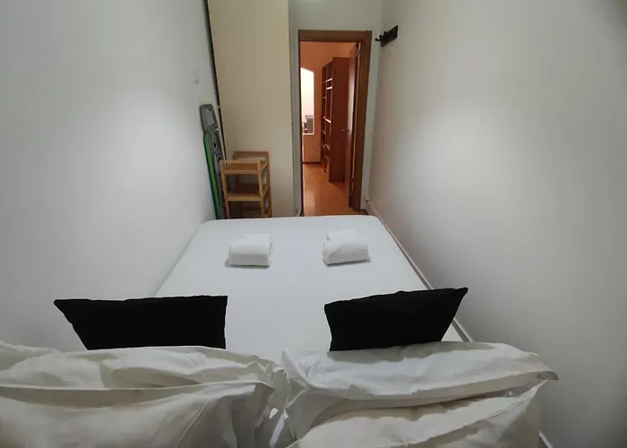 아파트 T1 Penha De Franca Com Patio 리스본