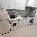 Apartament T1 Penha De Franca Com Patio *