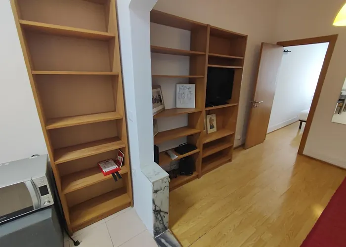 Apartament T1 Penha De Franca Com Patio *