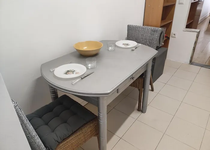 T1 Penha De Franca Com Patio Lägenhet