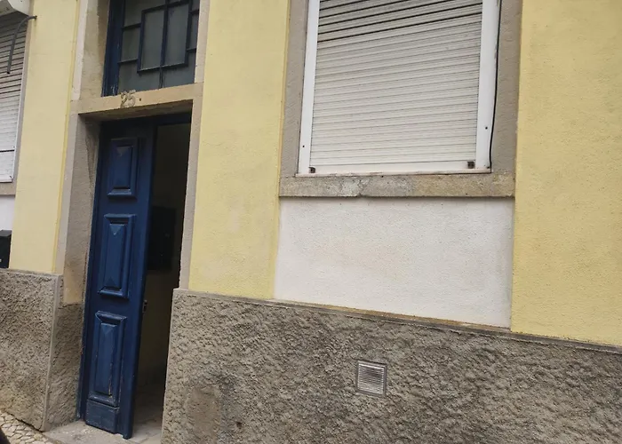 Apartament T1 Penha De Franca Com Patio Lizbona